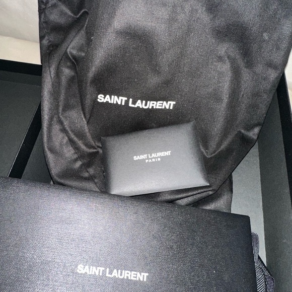 Saint Laurent Mini Lou Bag Quilted Leather. Original box, duster and contents. - Picture 6 of 8